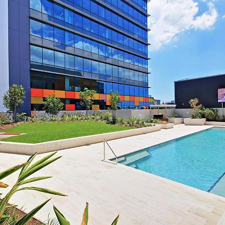 Private Bedroom & Bathroom In Shared Inner Brisbane Apartment Exterior foto
